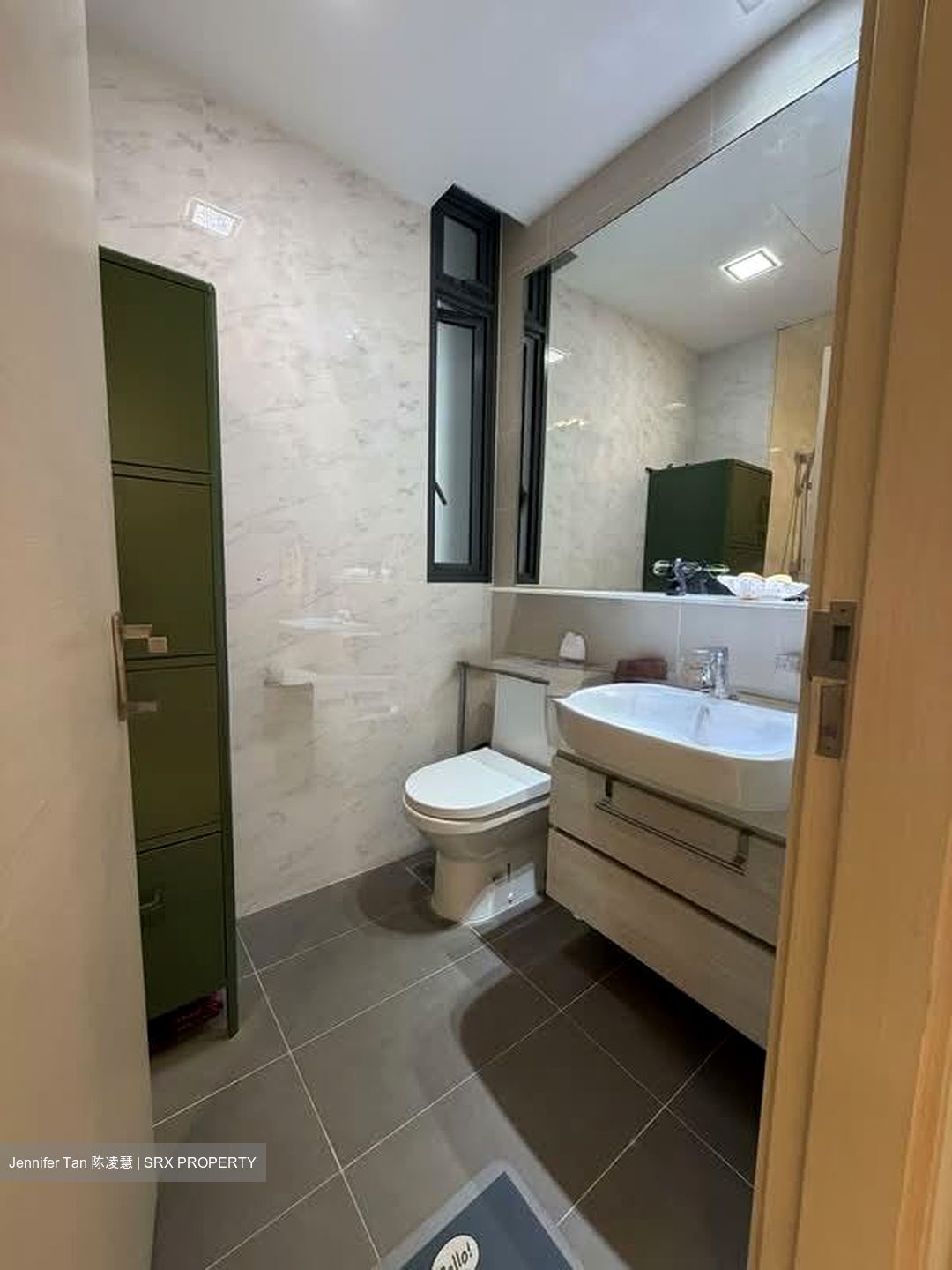 The Luxurie (D19), Condominium #557713111
